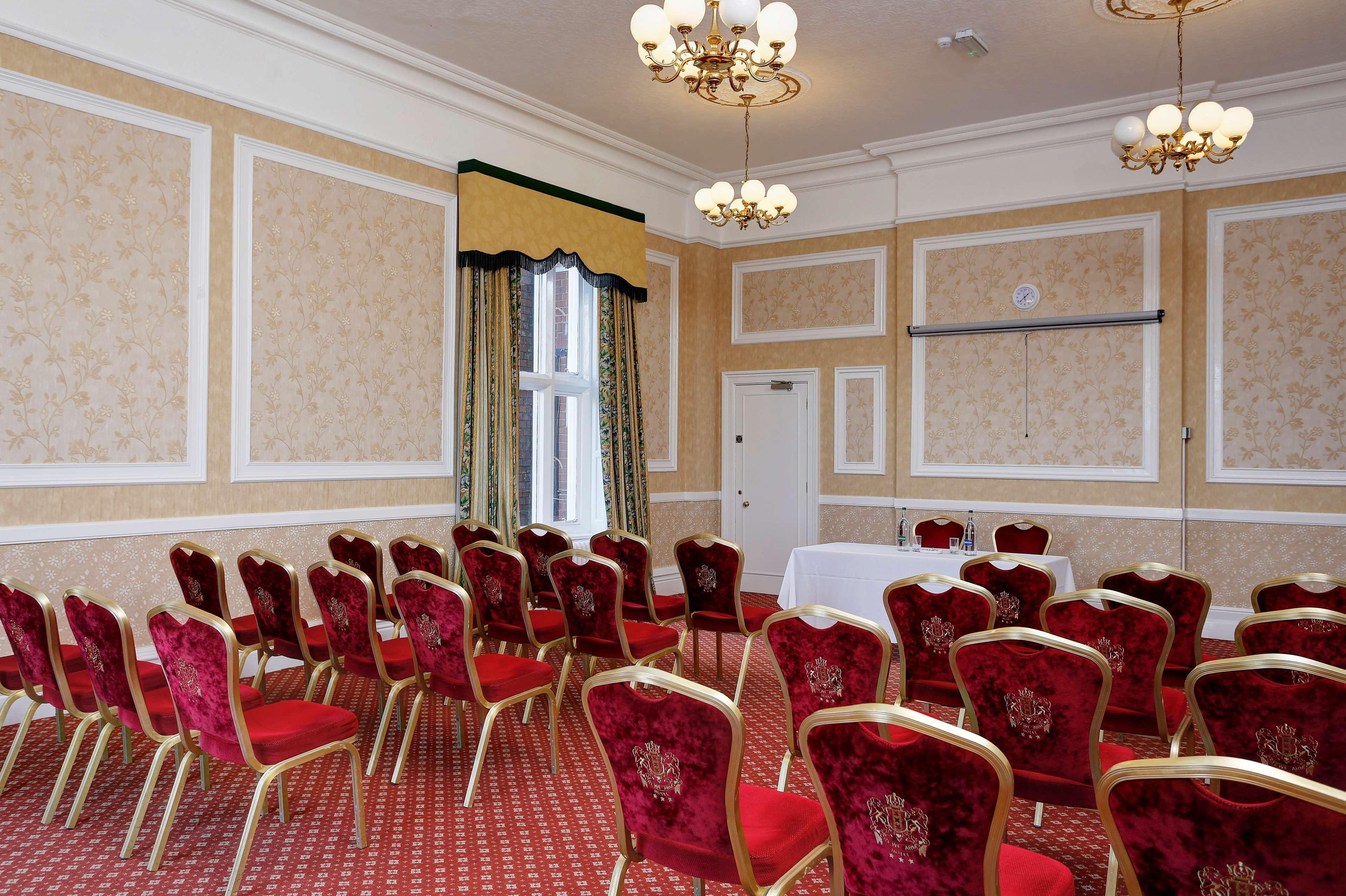Crewe Arms Hotel エクステリア 写真