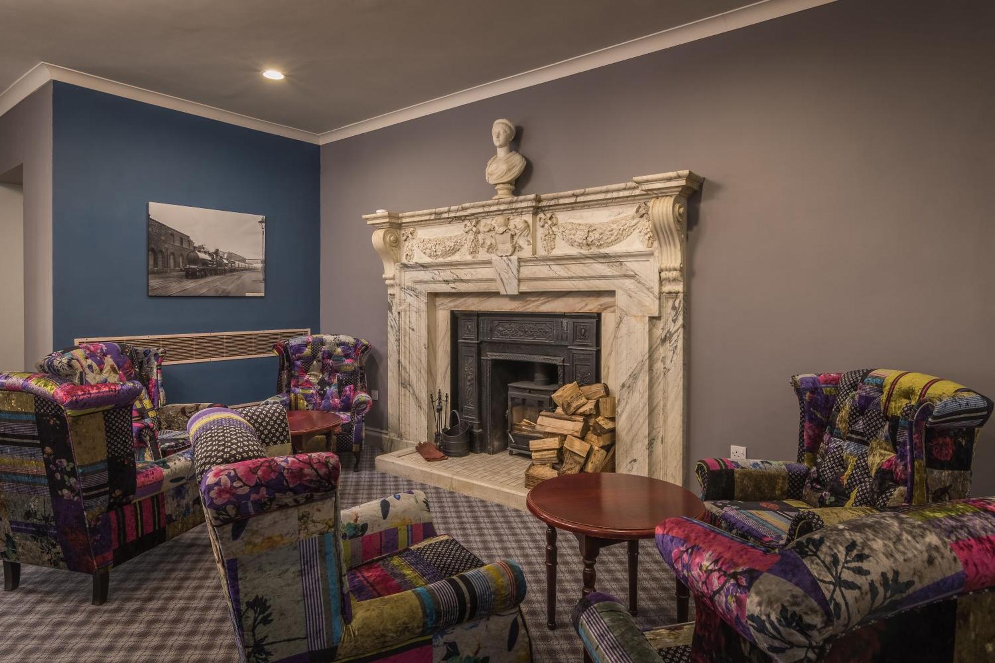 Crewe Arms Hotel エクステリア 写真