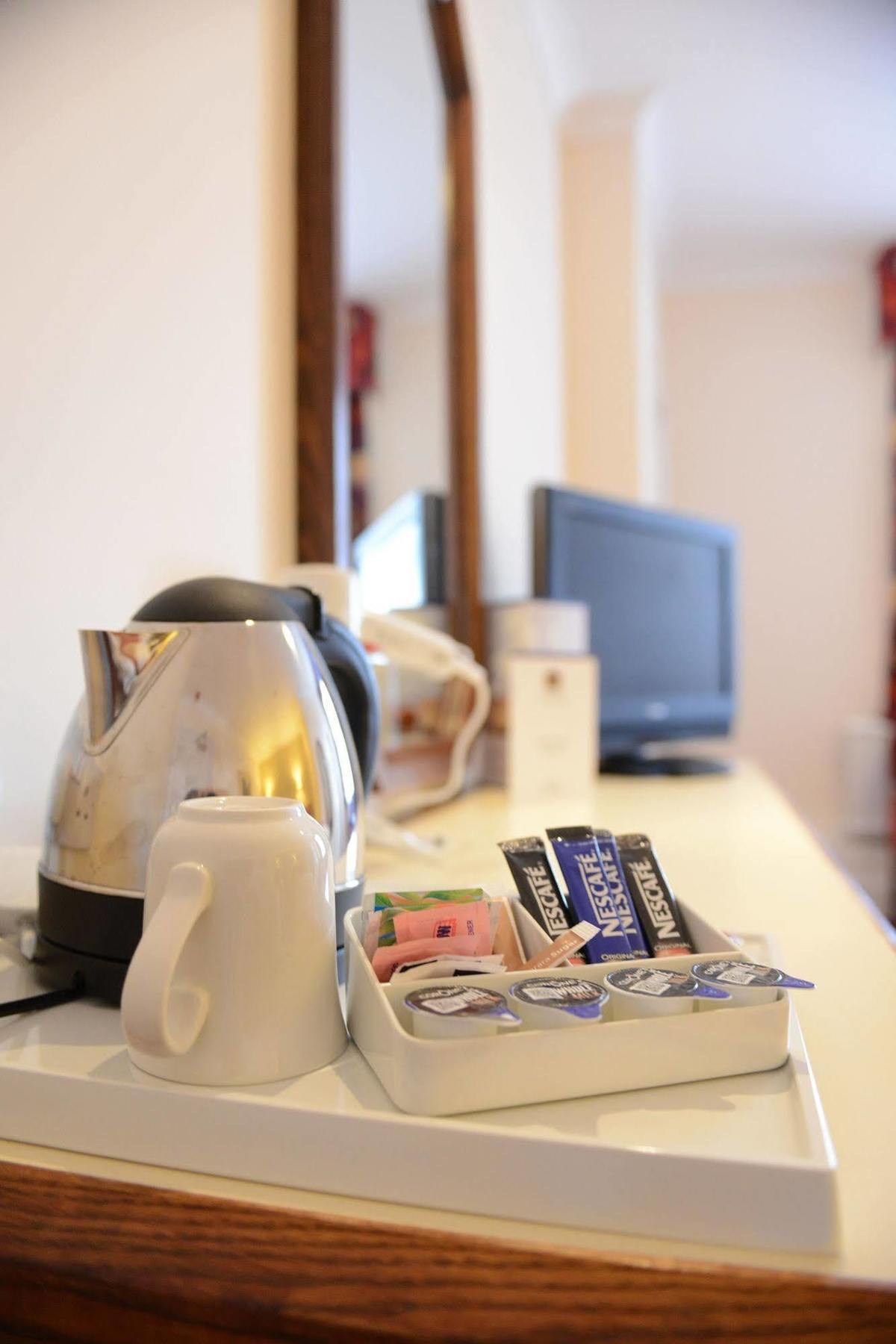 Crewe Arms Hotel エクステリア 写真